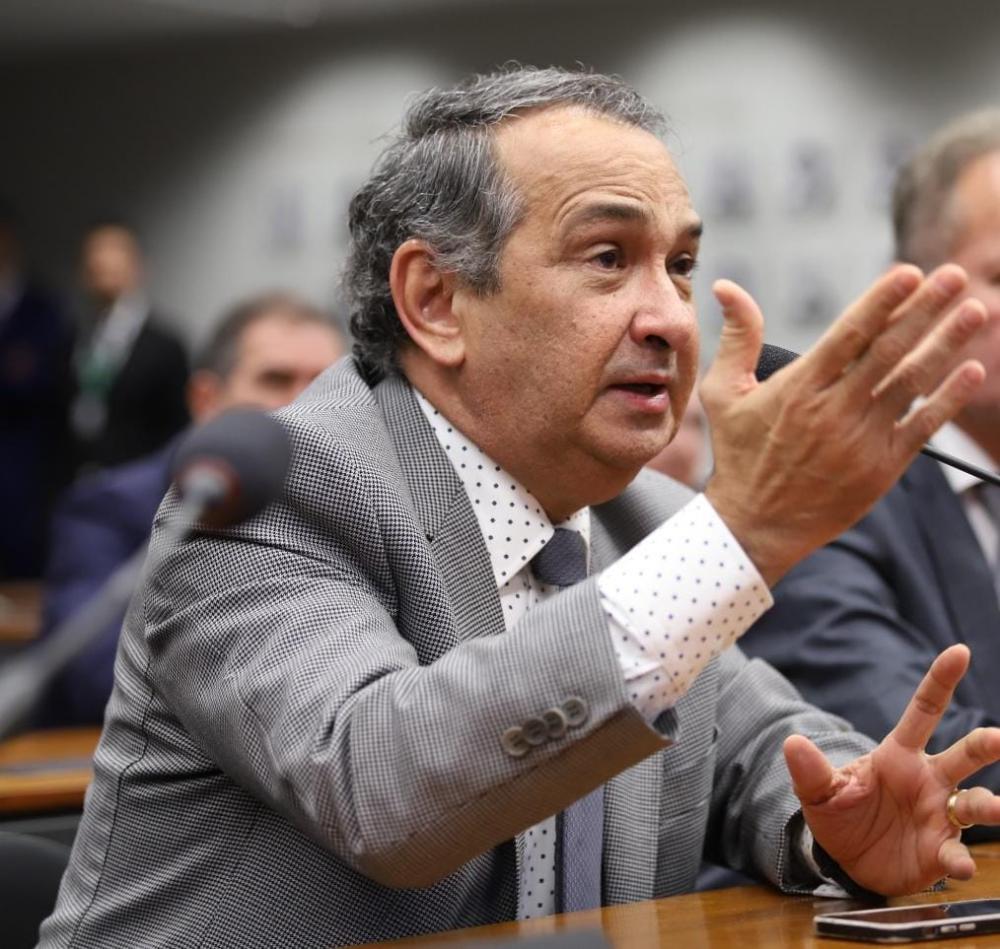 Deputado federal do Ceará, Dr. Jaziel, busca promover maior inclusão e garantir o direito à família para crianças com deficiência.