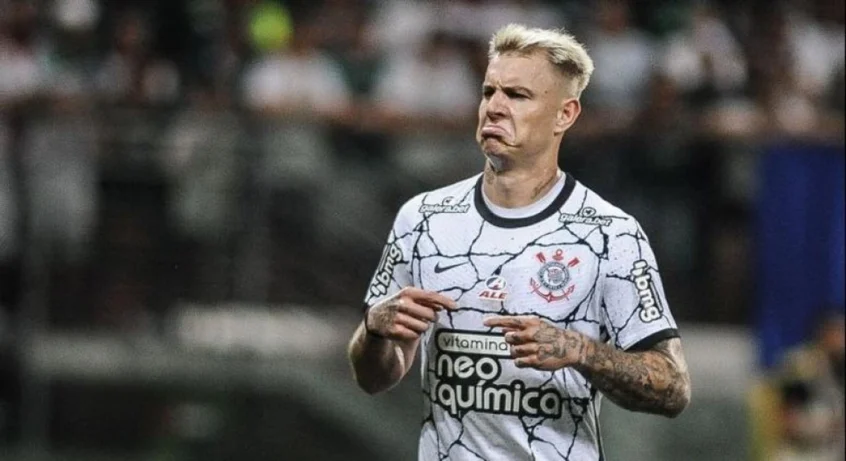 Róger Guedes diz que árbitro 