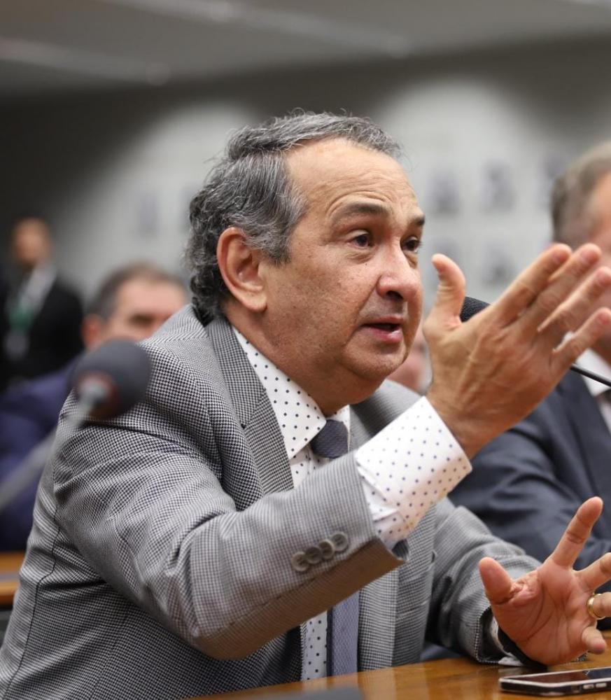 PROJETO DO DEPUTADO FEDERAL DR. JAZIEL VEDA A REALIZAÇÃO DE CIRURGIA DE MUDANÇA DE SEXO PARA MENORES DE 23 ANOS