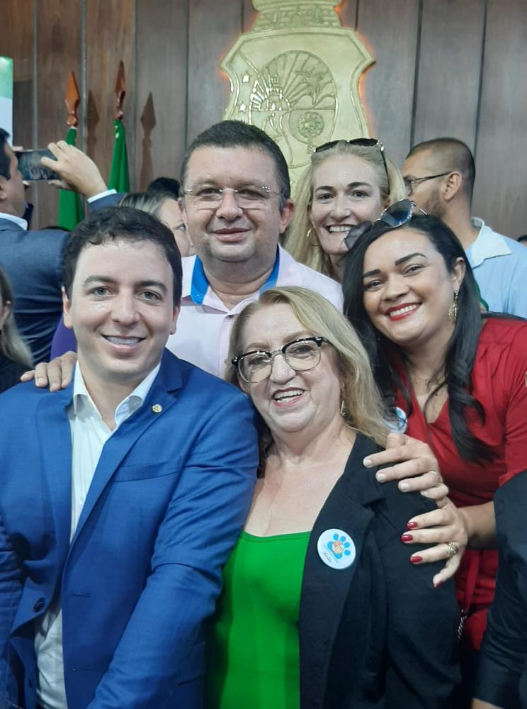 Célio Studart toma posse como Secretário de Proteção Animal 