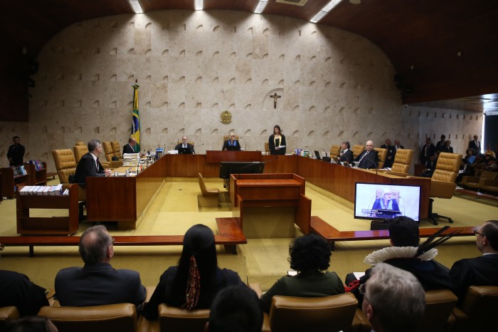 STF abre sessão e retoma julgamento sobre marco temporal
