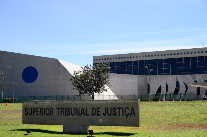 Lula indica dois ministros para o Superior Tribunal de Justiça