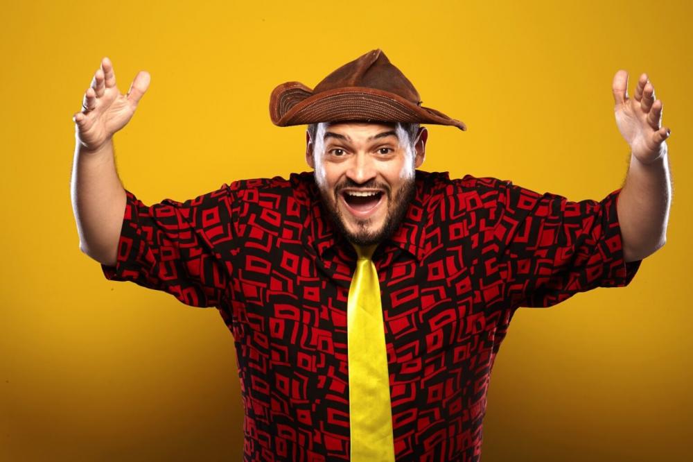 Stand-up, – Matheus Ceará se apresenta neste final de semana
