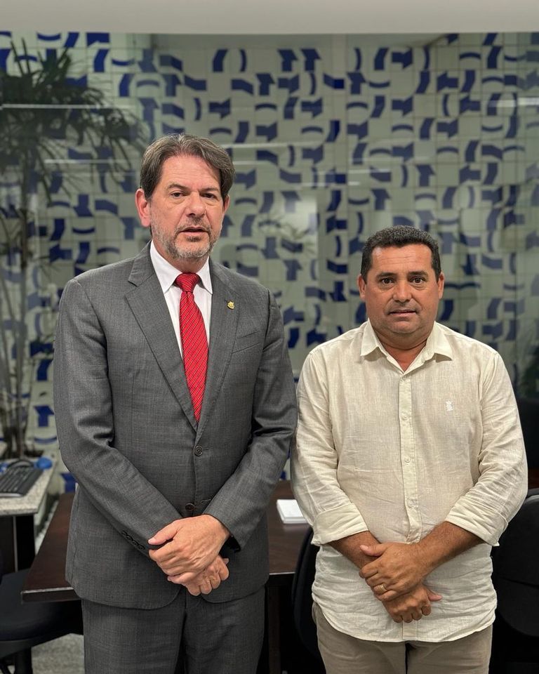 Prefeito Régis oficializa filiação ao PSB 