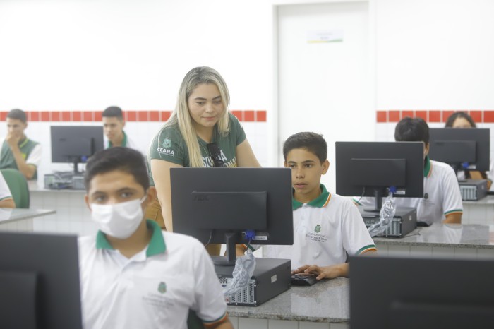 Mensagem do Executivo sobre carreira de técnicos da Seduc é aprovada na Alece