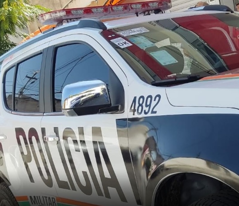 Funcionário empenha celular da empresa onde trabalha