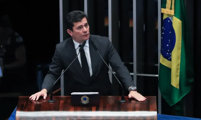 Desembargador vota pela cassação de Moro