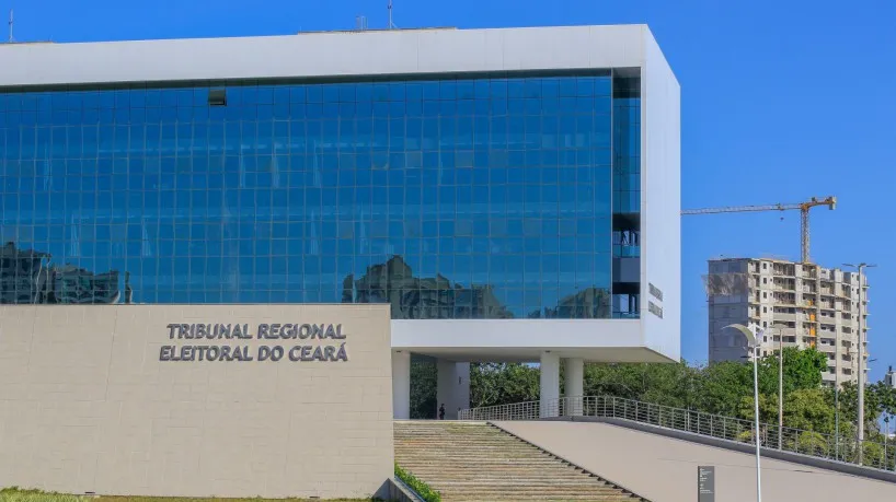 TRE suspende divulgação de pesquisa eleitoral em Mombaça