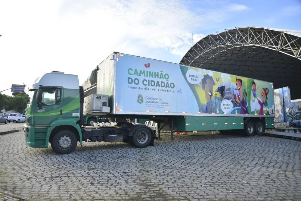 Caminhão do cidadão visita o município pedrabranquense
