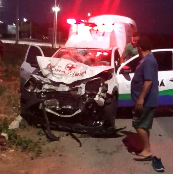 Ambulância de Tauá se envolve acidente fatal na BR-020