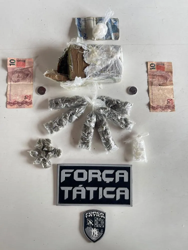 Força Tática prende casal com drogas e motocicleta roubada 