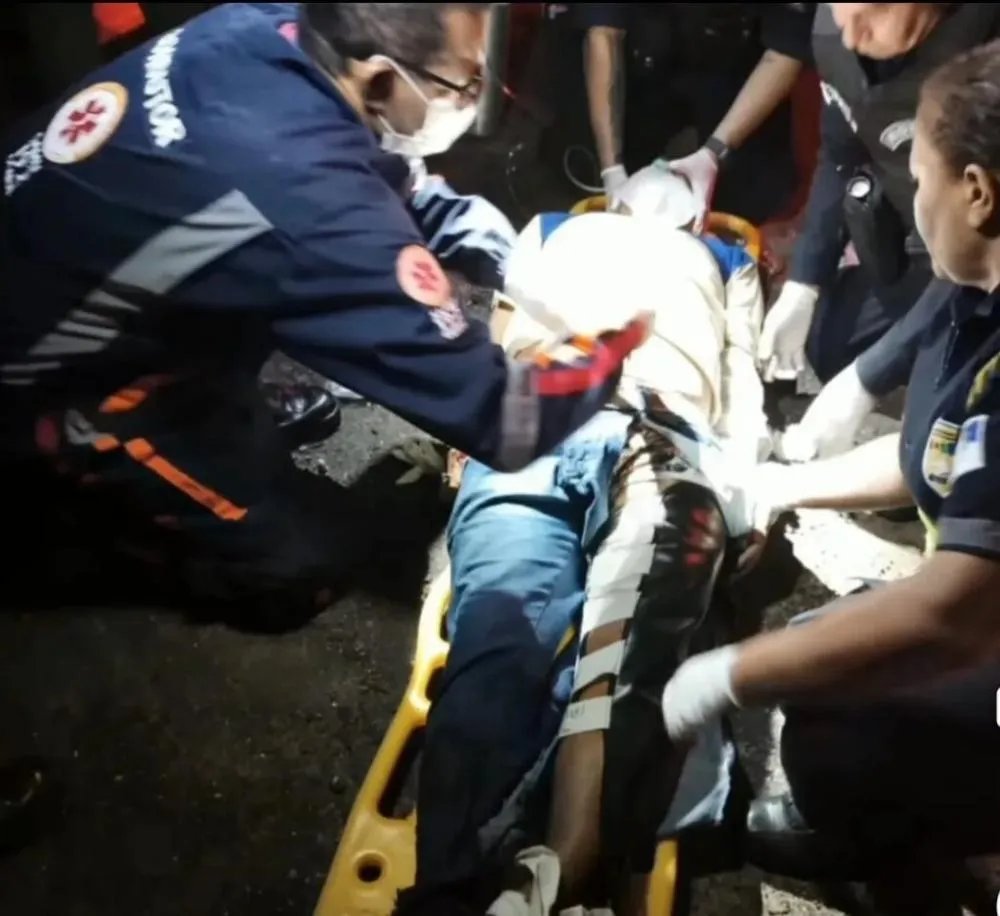 Colisão entre motocicleta e carreta deixa uma pessoa morta 