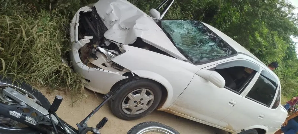 Colisão na Sede Distrital de Tauá deixa irmãos feridos