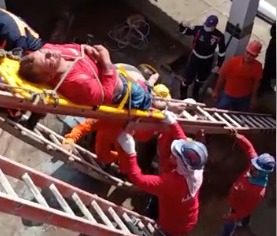 Trabalhador que sofreu acidente durante uma obra é resgatado pelo Corpo de Bombeiros 