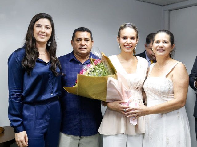 Prefeito Régis participa da posse dos Deputados Estaduais