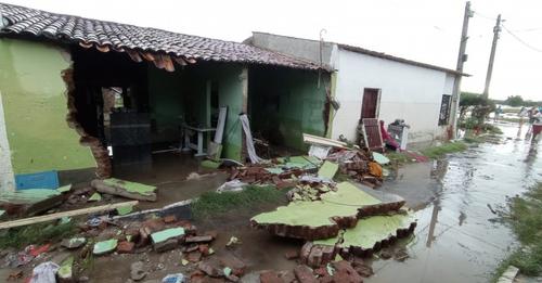 Ministério Público determina que município organize rede assistencial para acolher famílias atingidas pela chuva