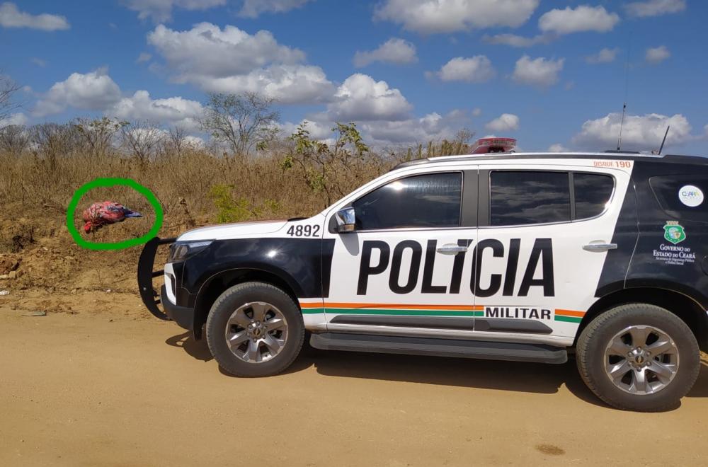 Corpo é encontrado enrolado em lençóis
